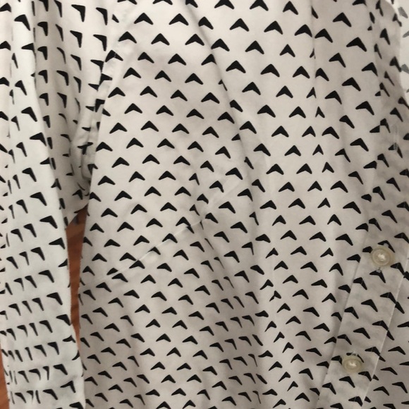 Button down - Picture 2 of 4